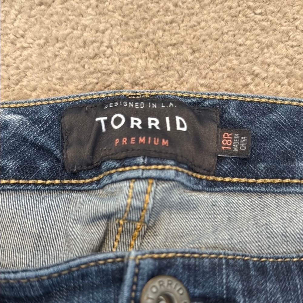 Torrid Classic Women's Blue Jeans - Picture 2 of 5